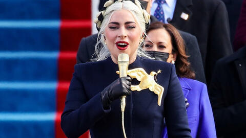 Cài áo hình húng nhại của Lady Gaga tại lễ nhậm chức của tổng thống Joe Biden gây tranh cãi