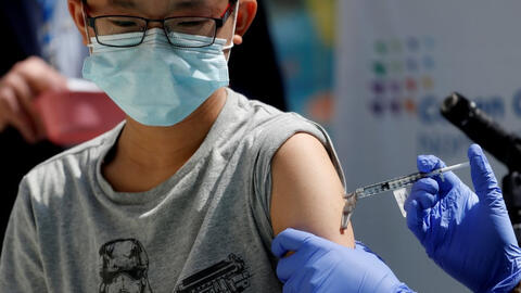 Tại sao tốc độ tiêm vaccine COVID-19 trẻ em tại Campuchia cao đến kinh ngạc?