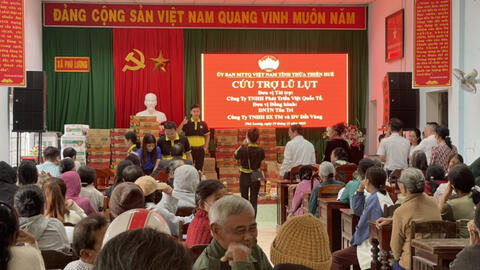 Nghĩa tình mùa lũ