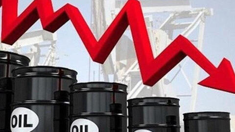 Dầu Brent tuột mốc 55 USD/thùng