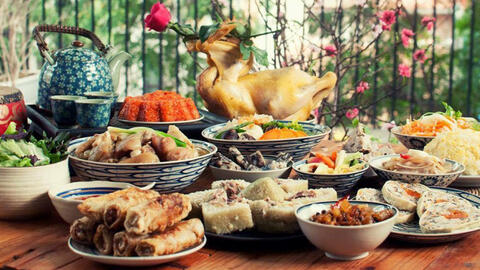 Giời ơi, truyền thống hay chuyện cỗ Tết làm gì?