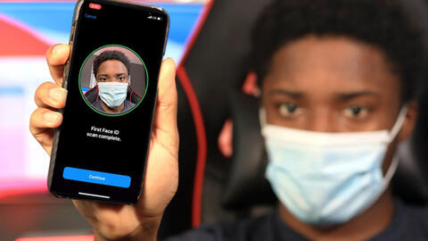 Apple cho phép người dùng mở khóa iPhone bằng Face ID ngay cả khi đang đeo khẩu trang