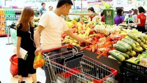Giá cả thị trường cuối tuần: Siêu thị giảm giá thực phẩm tươi sống, rau củ quả