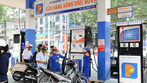 Giá xăng dầu trong nước có thể tăng 200 đồng/lít vào ngày mai?