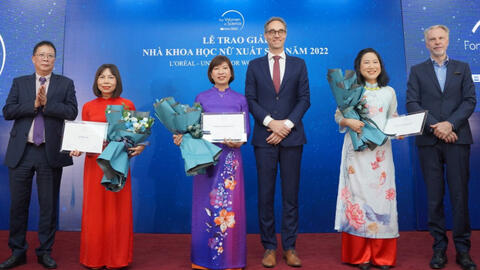 Vinh danh ba nhà khoa học nữ có những nghiên cứu ứng dụng vì sức khỏe và lợi ích cộng đồng