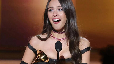 Grammy 2022: Ca khúc của năm là "Leave the Door Open". Olivia Rodrigo thắng 3 hạng mục quan trọng