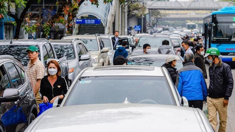 Chính phủ yêu cầu giải quyết dứt điểm ùn tắc đăng kiểm trong tháng 3