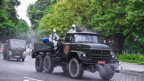 Hà Nội phun khử khuẩn trên diện rộng