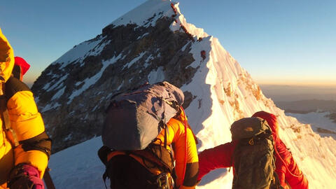 Đài truyền hình Trung Quốc đăng tin đỉnh Everest thuộc Tây Tạng gây tranh cãi
