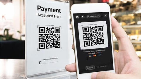 Cảnh giác mã QR giả được dán đè lên mã QR thật khi thực hiện thanh toán mua hàng