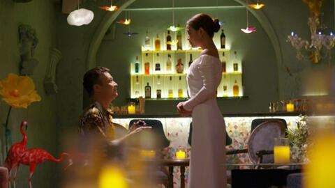 Nam diễn viên Đừng làm mẹ cáu "cầu hôn" Hoàng Thùy Linh