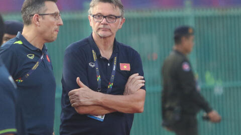 U23 Việt Nam: Mục tiêu Olympic và thực tế phũ phàng trước mắt HLV Troussier