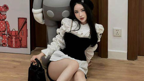 Cận cảnh nhan sắc ái nữ nhà "bố vợ quốc dân" sở hữu lâu đài 70 tỷ, hé lộ tiêu chí "kén rể"