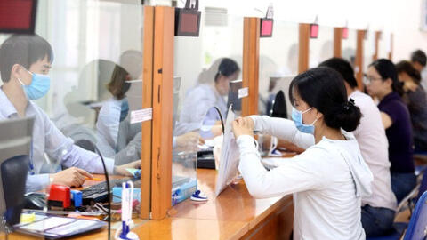 Người lao động đã nghỉ việc cần làm gì để nhận được tiền hỗ trợ?