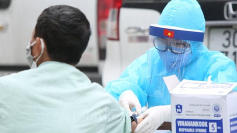 Phát hiện ca nhiễm COVID-19, TP.HCM họp khẩn