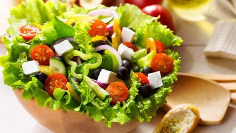 Cùng làm salad chống ngán dịp Tết
