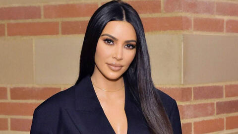 Kim Kardashian: Nữ hoàng thời trang và những cuộc hôn nhân đầy tai tiếng