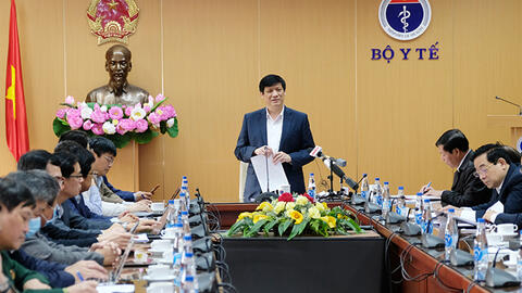 Bộ trưởng Bộ Y tế: Việt Nam thực hiện quy trình tiêm vắc xin Covid-19 chặt chẽ hơn