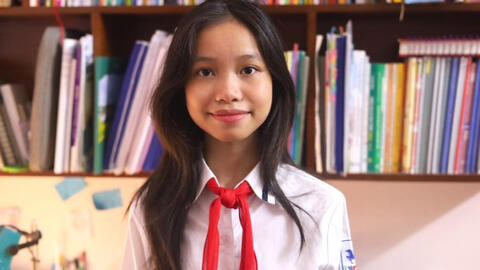 Nữ sinh 13 tuổi lần đầu thi đã "giật" 8,5 IELTS, nhưng nể nhất là mới lớp 8 đã làm được điều đặc biệt này