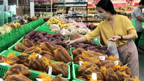 Thị trường thực phẩm 25/3: Khoai lang được mùa, được giá