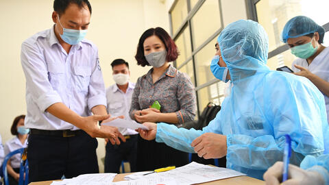 COVID-19 sáng 1/4: Việt Nam không ca nhiễm mới, hơn 50.000 người được tiêm vaccine