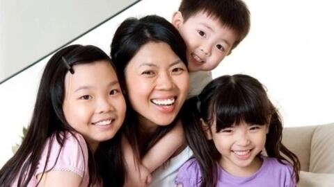 Nhà có 3 kiểu người mẹ sau đây, tương lai con cái như được chắp đôi cánh, đi đâu cũng tự tin bay cao bay xa