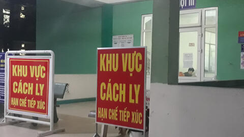 Các chuyên gia tiếp tục hội chẩn về hai ca bệnh nặng nhiễm Covid-19