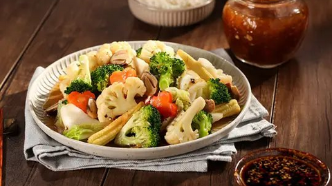 Món ngon mỗi ngày: Rau củ xào xốt chay