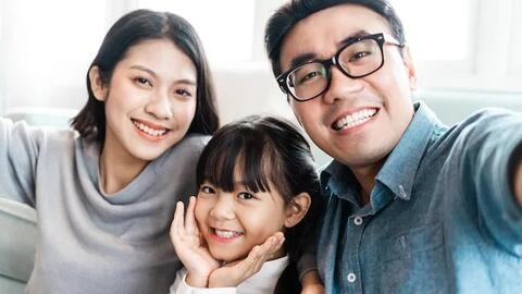 Có cha mẹ kiểu này là may mắn lớn nhất của cuộc đời con cái: Dù chỉ đủ ăn qua ngày, con cũng trưởng thành thật hạnh phúc