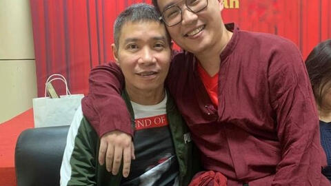 NSND Công Lý đi làm trở lại sau thời gian trị bệnh