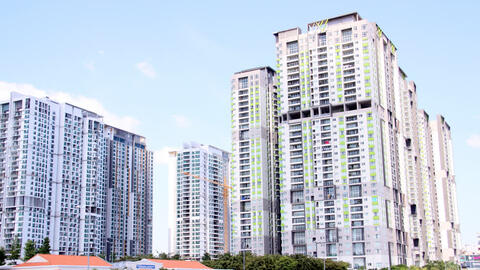 Nhiều chính sách ban hành chậm khiến bất động sản "xì hơi", chủ đầu tư "xì khói"