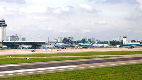 Sân bay Tân Sơn Nhất lại đóng một đường băng đến hết tháng 3