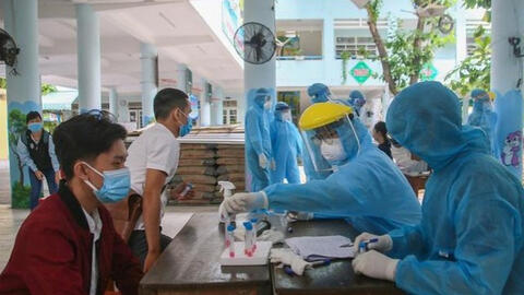 Bệnh nhân 680 là dược sĩ, từng đi họp lớp và hát karaoke