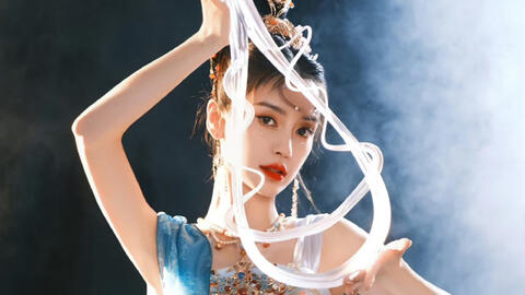 Phát hiện nhân vật cấp cao mở đường cho Angelababy comeback hậu ồn ào liên quan đến Lisa, lộ thế lực hậu thuẫn "khủng"?