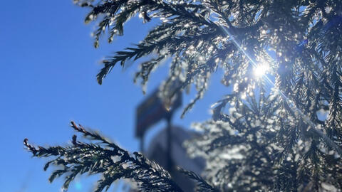 Băng giá xuất hiện trên đỉnh Fansipan