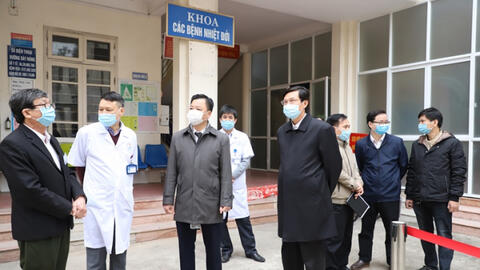 Hà Nội lưu ý 3 đối tượng không ra ngoài khi không cần thiết để phòng dịch COVID-19