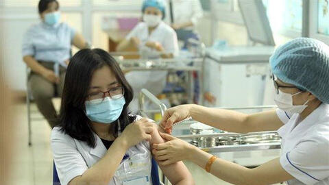 COVID-19 sáng 19/4: Thêm một người nhập cảnh dương tính