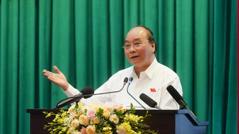 Phía trước là tháng 10