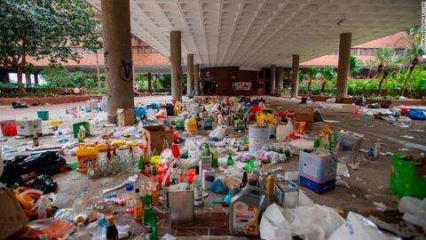 Đại học Bách khoa Hồng Kông tan hoang sau cuộc biểu tình