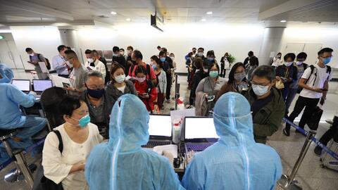 COVID-19 chiều 9/10: 5 chuyên gia Ấn Độ nhiễm bệnh, TP.HCM không nhận cách ly chuyên gia nước ngoài làm việc tại 7 tỉnh