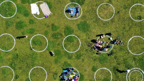 Giới nhà giàu có nhu cầu sống giãn cách xã hội cao hơn so với gia đình thu nhập thấp