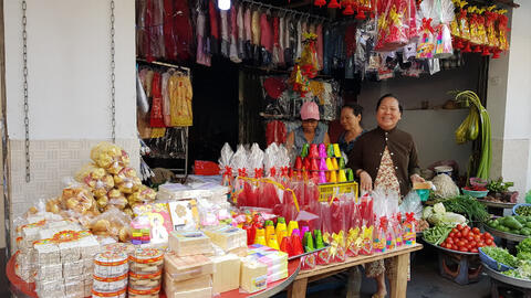 Đi chợ Tết xứ Quảng giữa lòng Sài Gòn