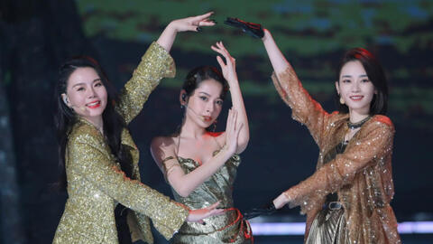 Con trai ca sĩ "cưng" Chi Pu nhất "Tỷ Tỷ Đạp Gió Rẽ Sóng": Vẻ ngoài chuẩn "hoàng tử lai", trưởng thành dưới nguyên tắc giáo dục này của mẹ