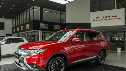 Mitsubishi Outlander hút khách giữa mùa dịch COVID-19 nhờ phiên bản mới