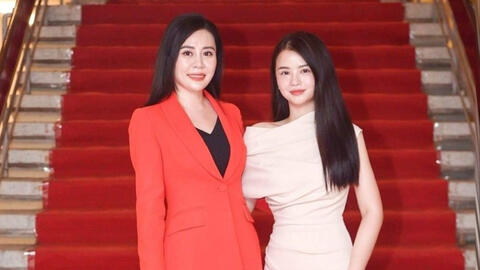 Á hậu Sao Mai chăm chỉ hoạt động từ thiện sau khi đăng quang