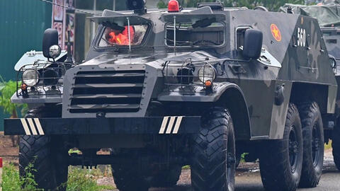 2 trực thăng ra Huế để sẵn sàng chờ lệnh bay vào khu vực Rào Trăng 3