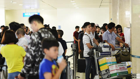 Sân bay Tân Sơn Nhất dừng phát thông tin chuyến bay qua loa từ 1/7