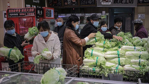 Người dân nhiều tỉnh thành Trung Quốc cuống cuồng tích trữ bắp cải