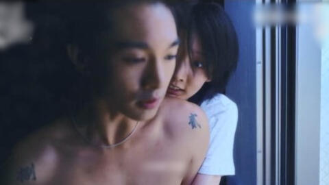 Cảnh nóng khiến khán giả sợ hãi ở bom tấn thu 350 tỷ chỉ trong 1 ngày