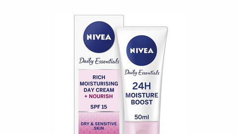 Đây là tuýp kem dưỡng ẩm bán sạch cứ sau mỗi 20 giây với mức giá cực “sốc”